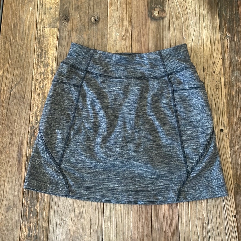 Athleta XXS stretchy skort. I think it would also fit an XS.